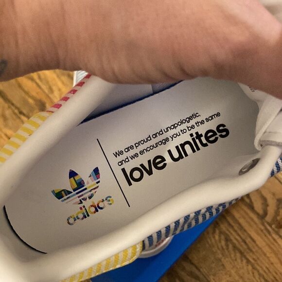 Adidas Originals Stan Smith Pride Special Edition - Picture 6 of 11